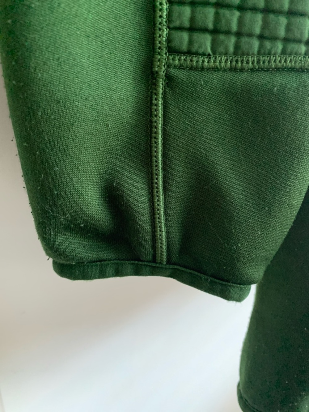 Patagonia Men’s Quilted Performance Jacket in Olive Green with Yellow Trim Sz L - Picture 7 of 7